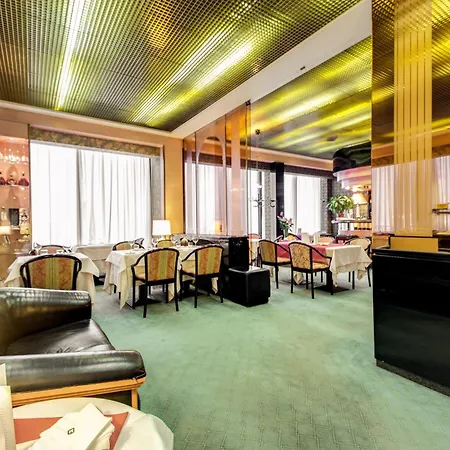 Brunelleschi Отель Милан