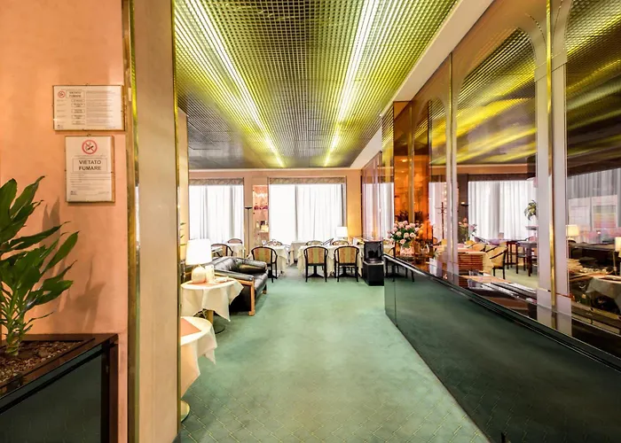 Отель Brunelleschi Милан