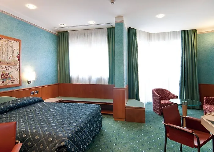 Отель Brunelleschi Милан