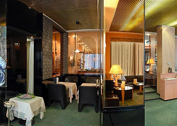 Brunelleschi Отель Милан