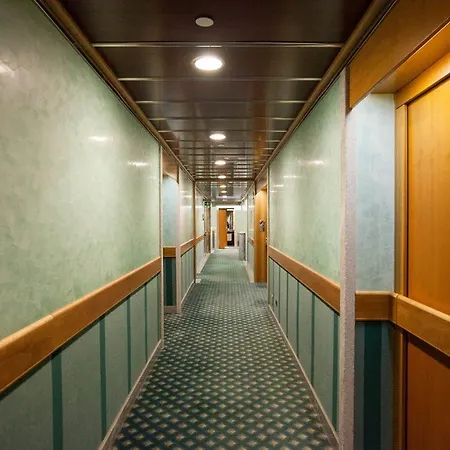 Szálloda Brunelleschi Milánó