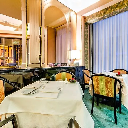 Szálloda Brunelleschi 4*