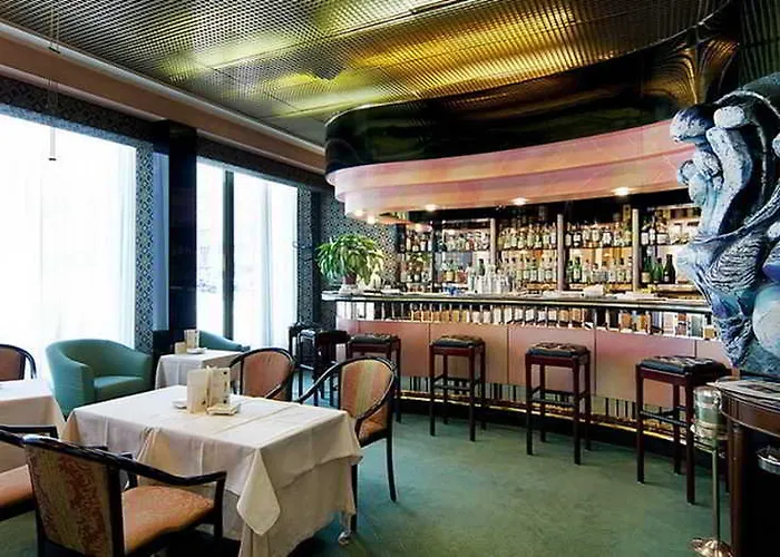 Brunelleschi Hotell 4*